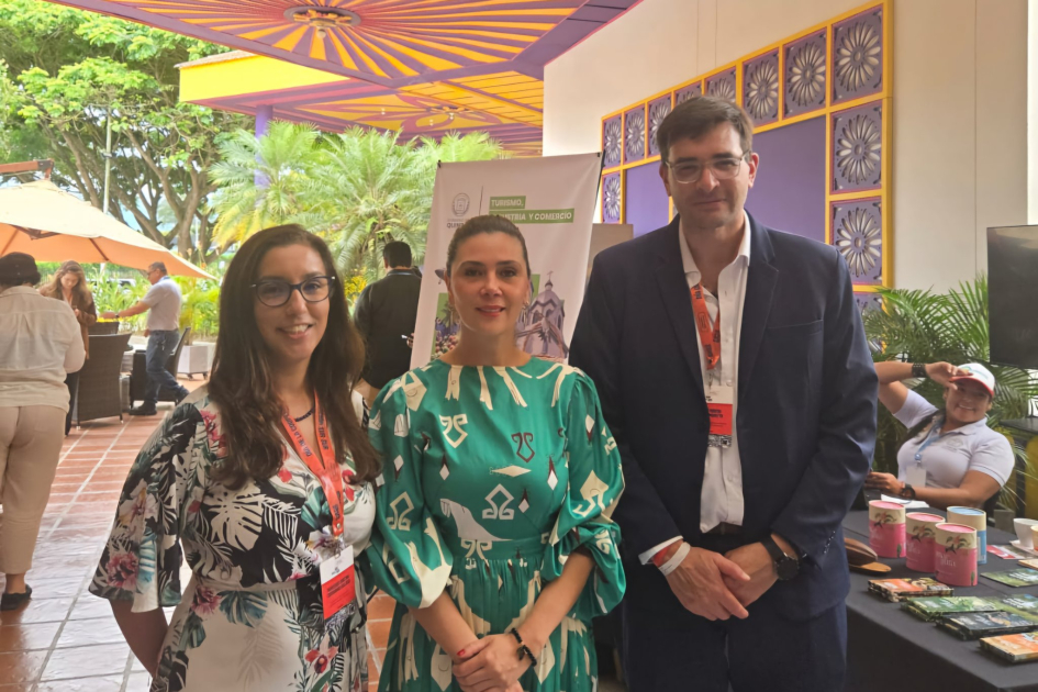 Embajadora Mercedes Corominas, Dir. de la UNOSSC Dima Al-Khatib y Dir. Eje. de AUCI, Martín Clavijo Embajadora Mercedes Corominas, Dir. de la UNOSSC Dima Al-Khatib y Dir. Eje. de AUCI, Martín Clavijo