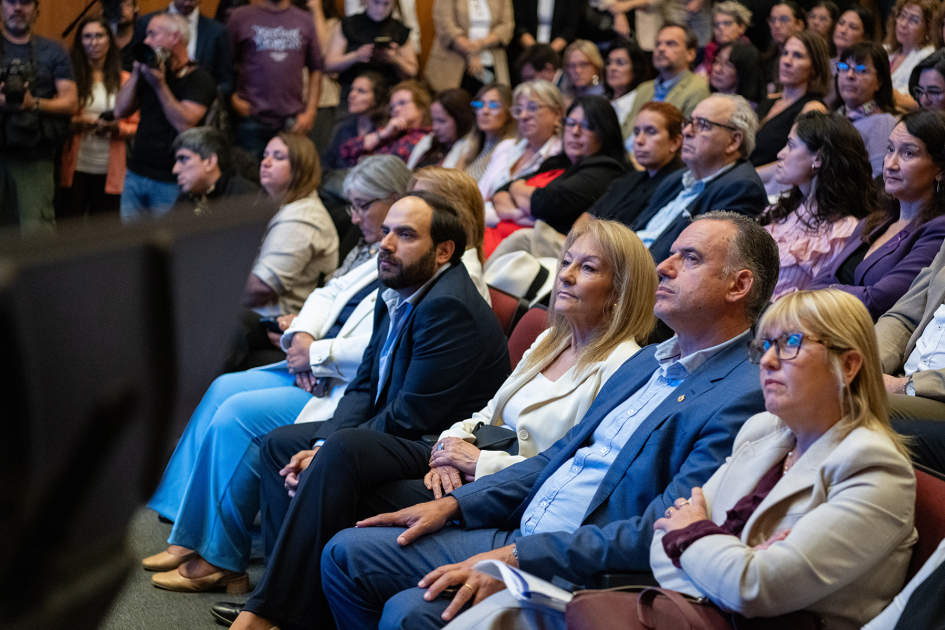 Autoridades presentes durante el acto central en conmemoración del 8 de Marzo de 2026. Autoridades presentes durante el acto central en conmemoración del 8 de Marzo de 2026.
