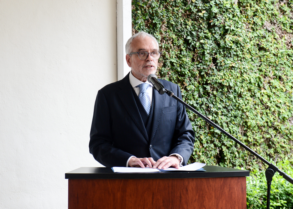 Embajador José Luis Cancela