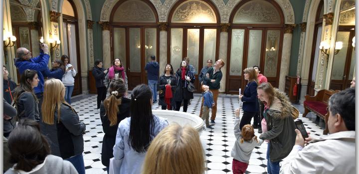 Patio de la fuente - Día del Patrimonio 2019 en Palacio Santos y Casa Pérsico - la jornada en imágenes