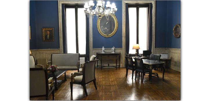Salón de la derecha - Día del Patrimonio 2019 en Palacio Santos y Casa Pérsico - la jornada en imágenes Salón de la derecha - Día del Patrimonio 2019 en Palacio Santos y Casa Pérsico - la jornada en imágenes