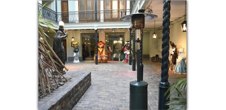 Patio de los carruajes - Día del Patrimonio 2019 en Palacio Santos y Casa Pérsico - la jornada en imágenes