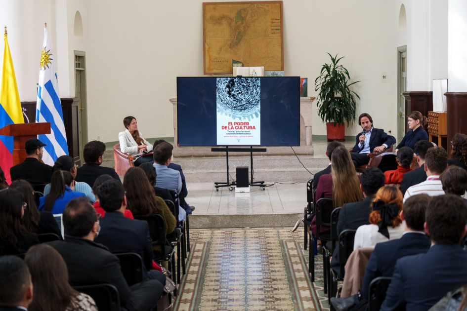 Conversatorio Academia Diplomática colombiana