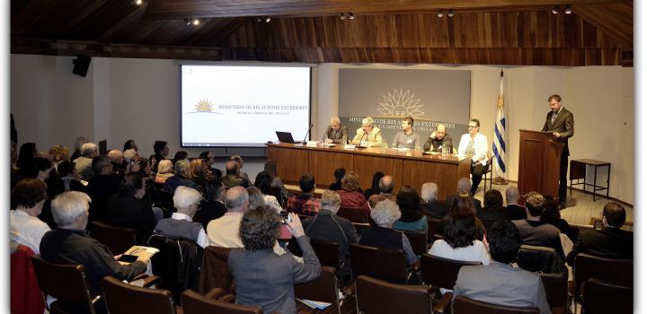 Encuentro Mundial de Consejos Consultivos y de Asociaciones de uruguayos residentes en el exterior Encuentro Mundial de Consejos Consultivos y de Asociaciones de uruguayos residentes en el exterior