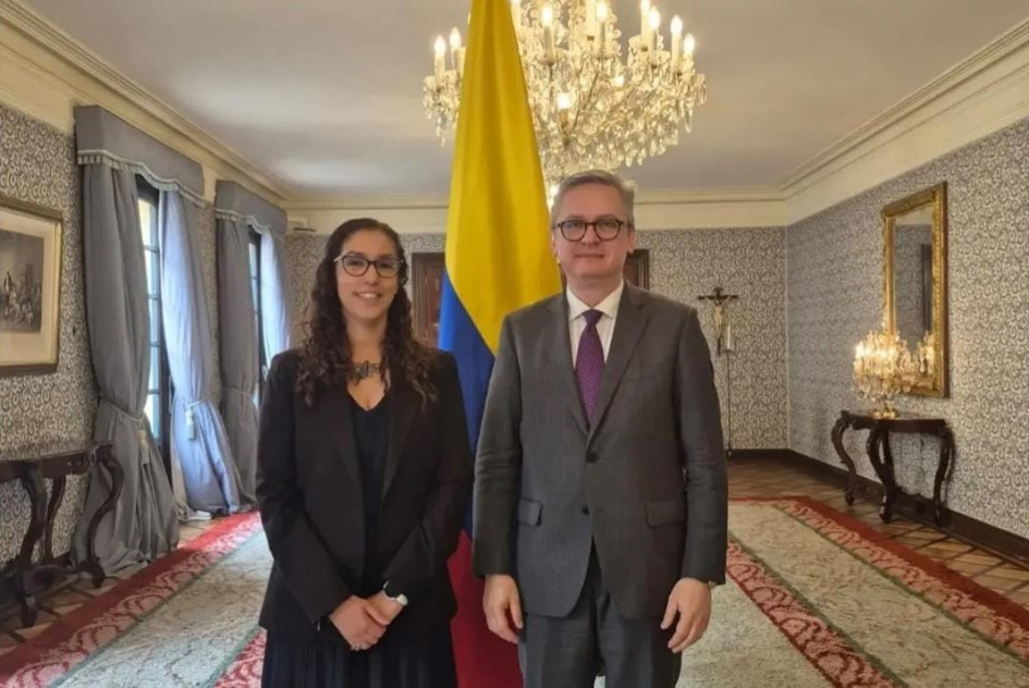 Embajadora Mercedes Corominas y Viceministro Emb Pedro Agustín Roa Embajadora Mercedes Corominas y Viceministro Emb Pedro Agustín Roa