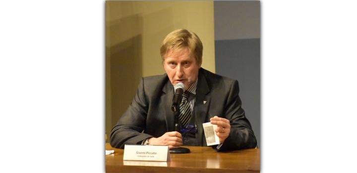 Embajador de Italia, Gianni Piccato en momento de su presentación (Evento Primo Levi a 100 años de su nacimiento - su legado a la humanidad) Embajador de Italia, Gianni Piccato en momento de su presentación (Evento Primo Levi a 100 años de su nacimiento - su legado a la humanidad)
