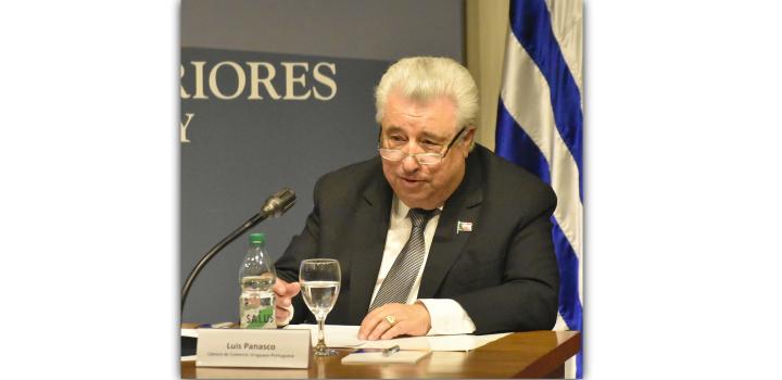 Representante de la Cámara de Comercio Uruguayo-Portuguesa, Sr. Luis Panasco en momento de su intervención en el evento “Oportunidades de Comercio e Inversión entre Uruguay y Portugal”