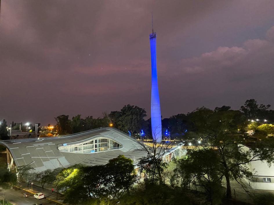 Faro del Bicentenario. Provincia de Córdoba Faro del Bicentenario iluminado en azul. Provincia de Córdoba