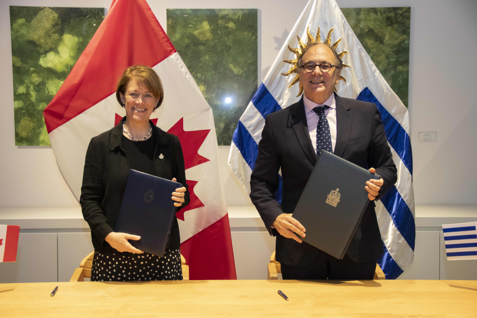 Firma de acuerdo con Canadá
