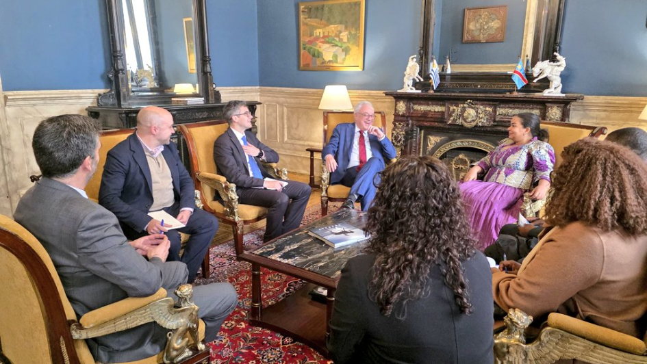 Reunión entre el ministro Mario Lubetkin y ministra Thérèse Kayikwamba Wagner