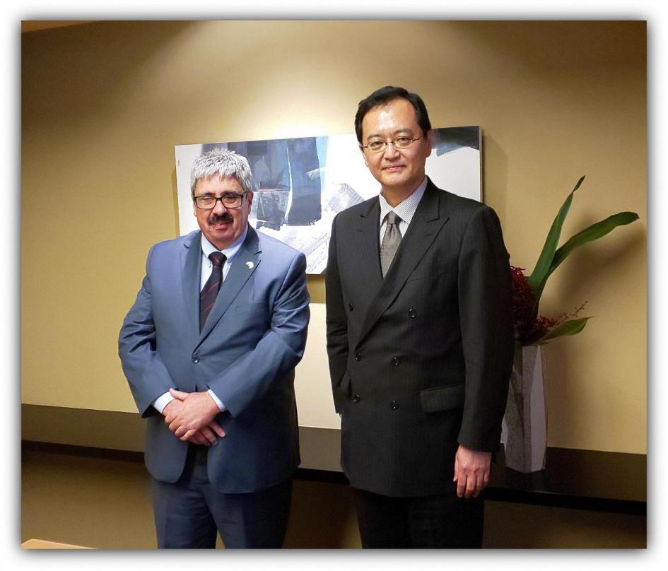 Subsecretario de Relaciones Exteriores, Embajador Ariel Bergamino junto al Primer Ministro Shinzo Abe. Imagen del Subsecretario de Relaciones Exteriores, Embajador Ariel Bergamino junto al Primer Ministro Shinzo Abe.