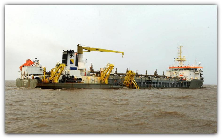 Dragado del Canal Martín García. Imagen de las obras de dragado del Canal Martín García.