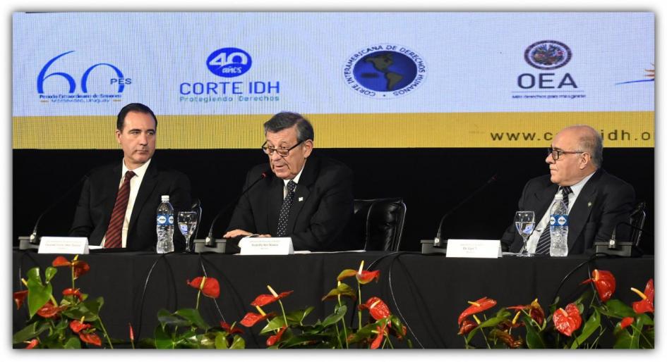 Inauguración del período extraordinario de sesiones. Rodolfo Nin Novoa, junto al Presidente de la Corte Interamericana de Derechos Humanos, Dr. Eduardo Ferrer Mac-Gregor Poisot y el Ministro de la Suprema Corte de Justicia, Dr. Luis Tosi Boeri