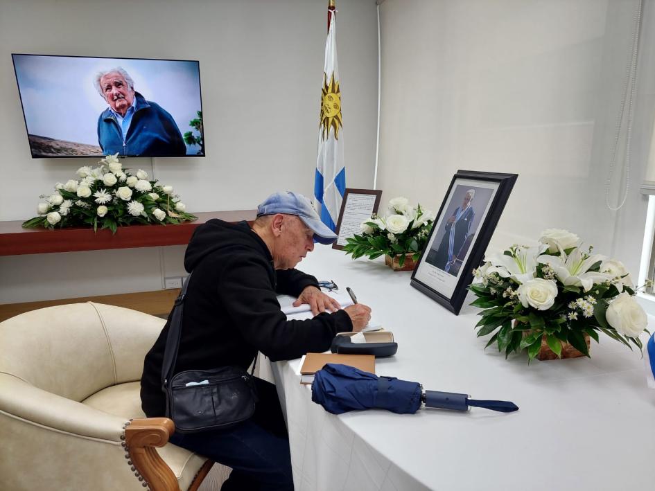 Firma Libro de Condolencias