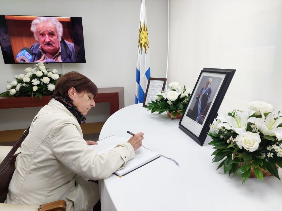 Firma Libro de Condolencias