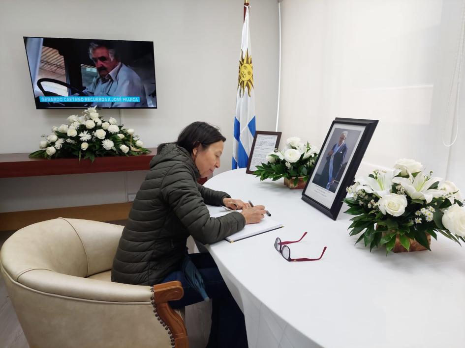Firma Libro de Condolencias