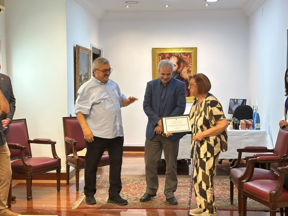 Reconocimiento al Centro Uruguayo de Madrid 