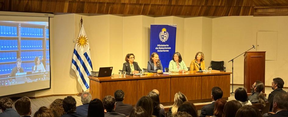 De izquierda a derecha: Mariela Cornes, Valeria Csukasi, Cristina Mansilla y Mariana Risso