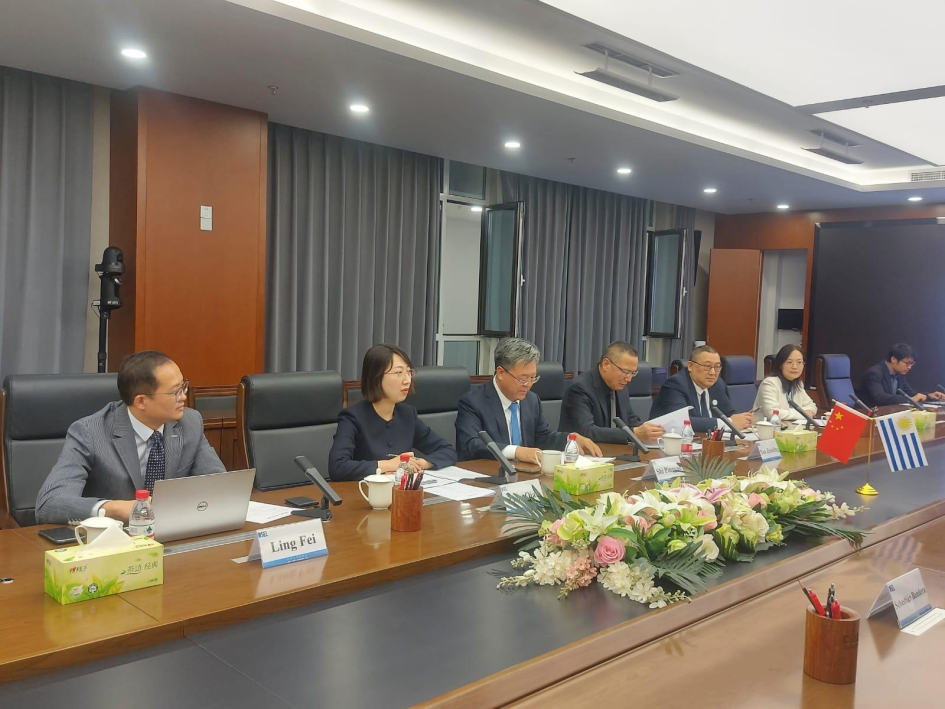 Uruguay fortalece la Diplomacia Científica con una misión académica a China Uruguay fortalece la Diplomacia Científica con una misión académica a China