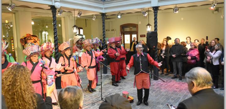 Presentación de murga "La del Collazo" en Inauguración de la muestra "Arte, Creación y Sentimiento”