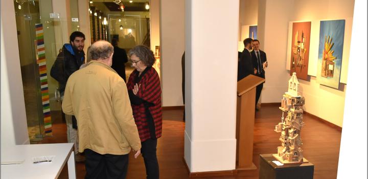 Inauguración de la muestra "Entre Palos y Soles" en Sala Figari