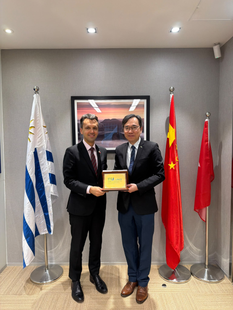 Cónsul General de Uruguay en Hong Kong y Decano de HKMU LiPACE Cónsul General de Uruguay en Hong Kong y Decano de HKMU LiPACE