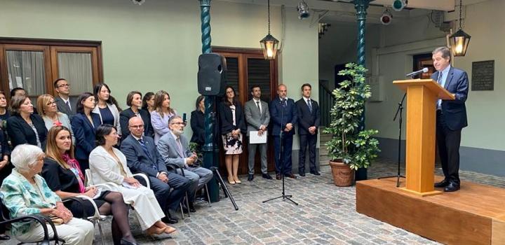 Inauguración de la muestra "Mujeres uruguayas en el sistema multilateral de las Naciones Unidas, ayer y hoy" Inauguración de la muestra "Mujeres uruguayas en el sistema multilateral de las Naciones Unidas, ayer y hoy"