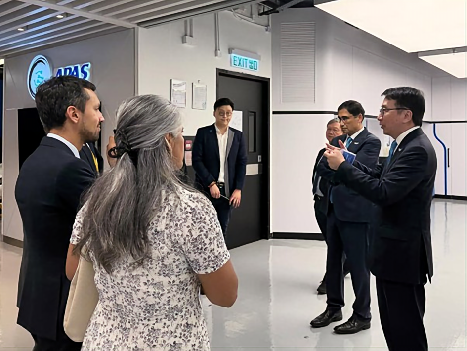 Cónsules Generales en el Consejo de Productividad de Hong Kong