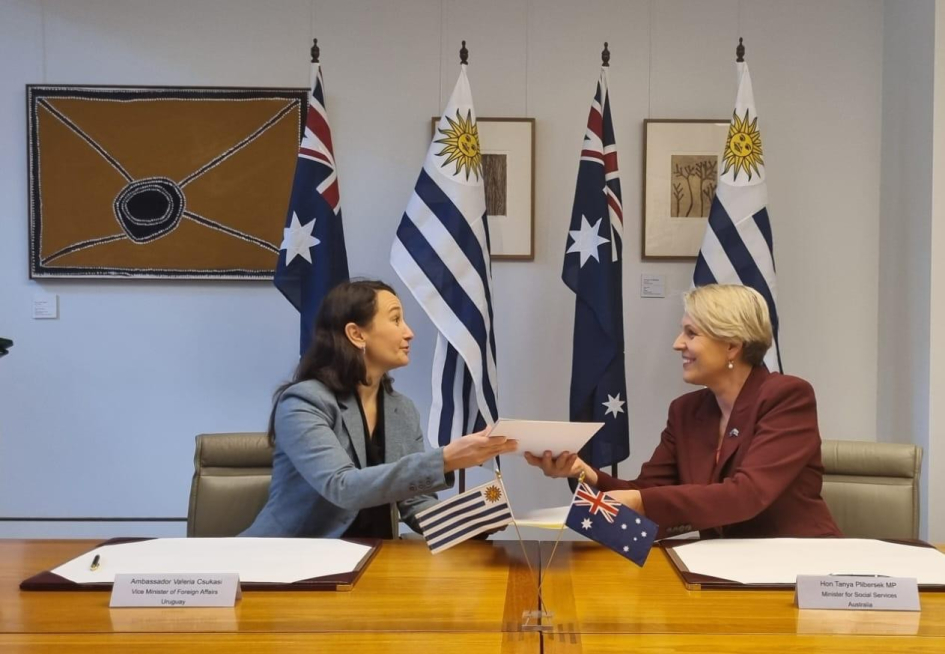 Firma de acuerdo de seguridad social con Australia Con la ministra Tanya Plibersek, de Servicios Sociales de Australia