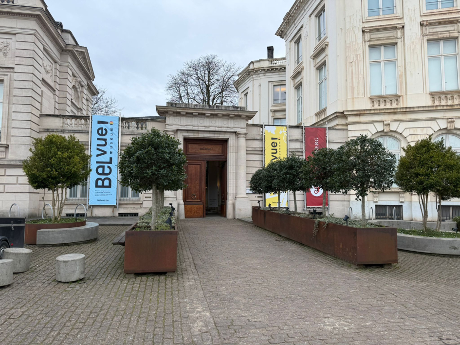 Façade of the BELvue Museum