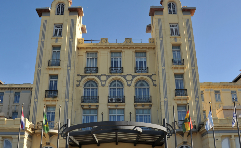 Fachada de edificio de MERCOSUR en Uruguay
