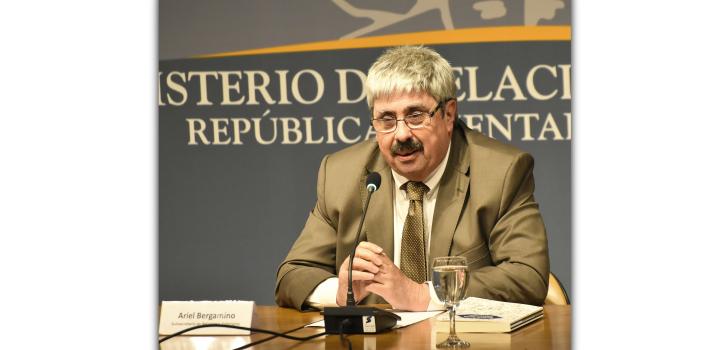 Sr. Subsecretario de Relaciones Exteriores, Embajador Ariel Bergamino - Presentación de libro “Memoria Social Uruguay tú eres parte, no te quedes aparte”