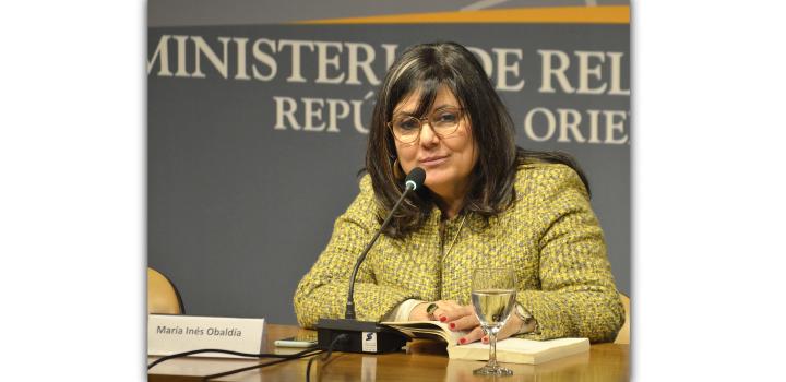 Comunicadora María Inés Obaldía - Presentación de libro “Memoria Social Uruguay tú eres parte, no te quedes aparte”