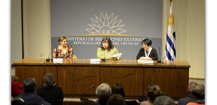 Comunicadora María Inés Obaldía - Presentación de libro “Memoria Social Uruguay tú eres parte, no te quedes aparte”