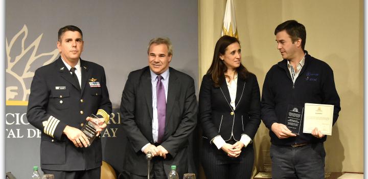 Reconocimiento a instituciones y organismos públicos que han contribuido en favor de uruguayos residentes en el exterior Reconocimiento a instituciones y organismos públicos que han contribuido en favor de uruguayos residentes en el exterior