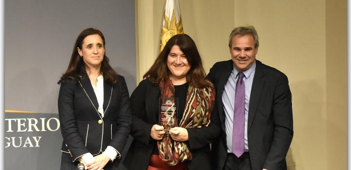 Reconocimiento a instituciones y organismos públicos que han contribuido en favor de uruguayos residentes en el exterior Reconocimiento a instituciones y organismos públicos que han contribuido en favor de uruguayos residentes en el exterior