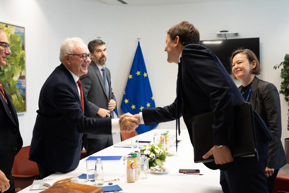 Con Javi López, el vicepresidente del Parlamento Europeo y la eurodiputada Leire Pajín
