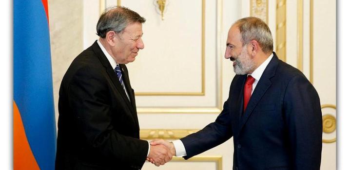 Canciller Nin Novoa con Primer Ministro de Armenia, Nikol Pashinyan
