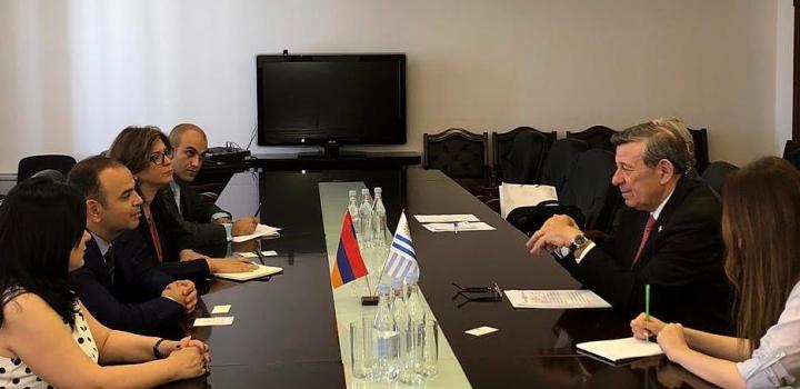 Canciller Nin Novoa en audiencia con el Alto Comisionado para Asuntos de la Diáspora, Zareh Sinanyan Canciller Nin Novoa en audiencia con el Alto Comisionado para Asuntos de la Diáspora, Zareh Sinanyan