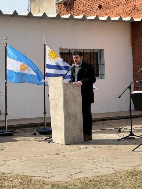 Palabras de homenaje del Intendente Chiarella Intendente Chiarella ofrece discurso