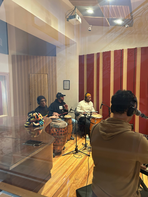 Lobo Nuñez en prueba de sonido