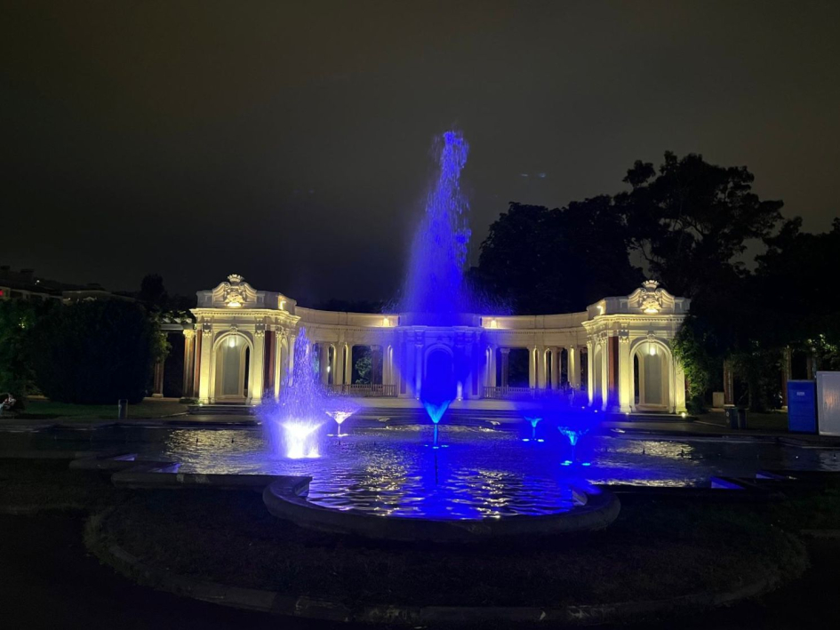 Pérgola del Parque de Doña Casilda Iturrizar (Bilbao, País Vasco) Iluminación Pérgola de un parque en Bilbao