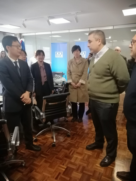 Presidente de OSE con delegación china