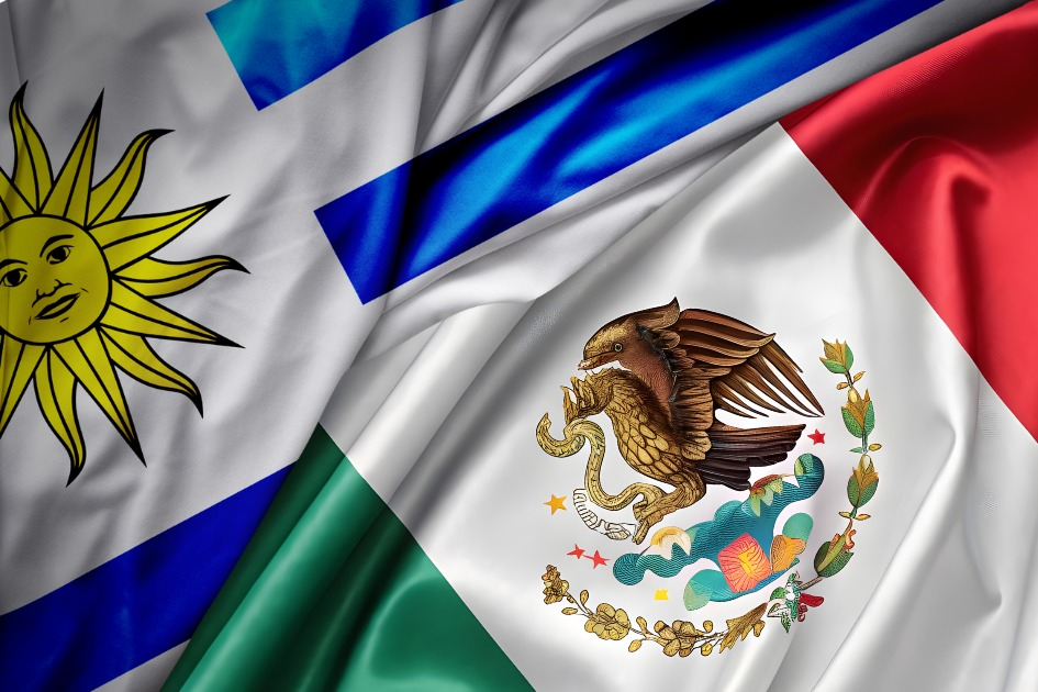 Banderas Uruguay y México Comisión de Cooperación Técnica y Científica del Acuerdo de Asociación entre Uruguay y México