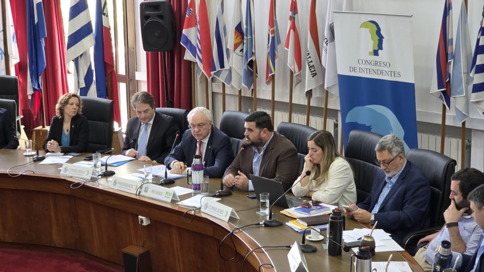 El canciller Lubetkin en el Congreso de Intendentes