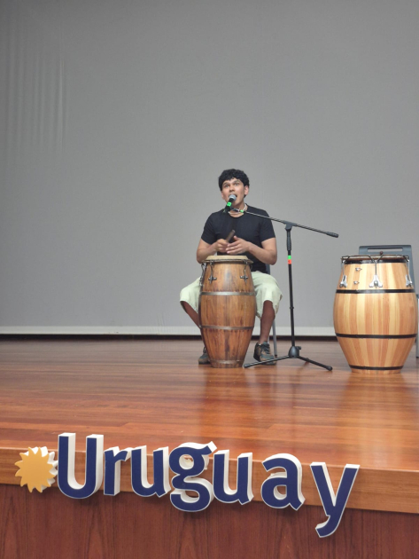 Clase magistral y presentación musical en el Teatro NEA de la Universidad Nacional de Colombia Clase magistral y presentación musical en el Teatro NEA de la Universidad Nacional de Colombia