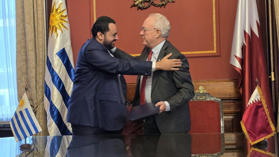 Canciller Mario Lubetkin con el Ministro de Estado del Ministerio de RREE de Qatar Canciller Mario Lubetkin con el Ministro de Estado del Ministerio de RREE de Qatar