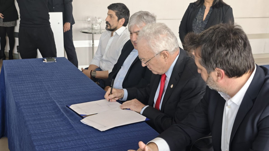 Cancillería firma acuerdo con ANTEL e ITC Cancillería firma acuerdo con ANTEL e ITC