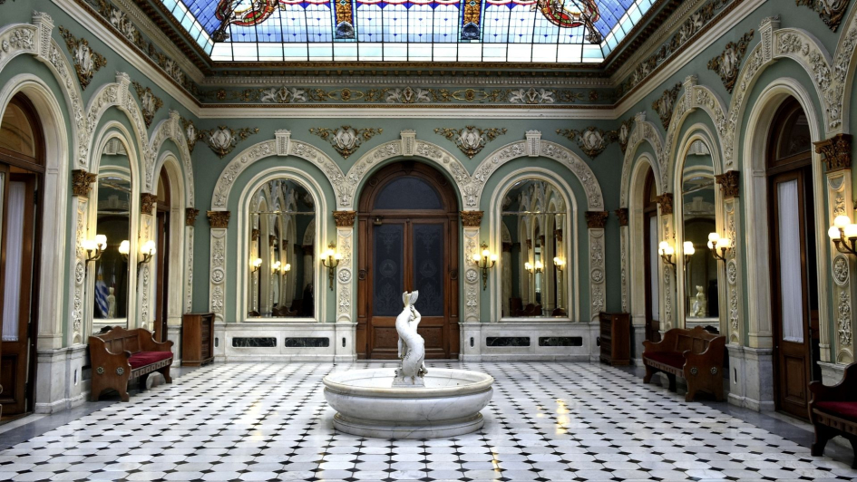 Patio de la fuente- Palacio Santos