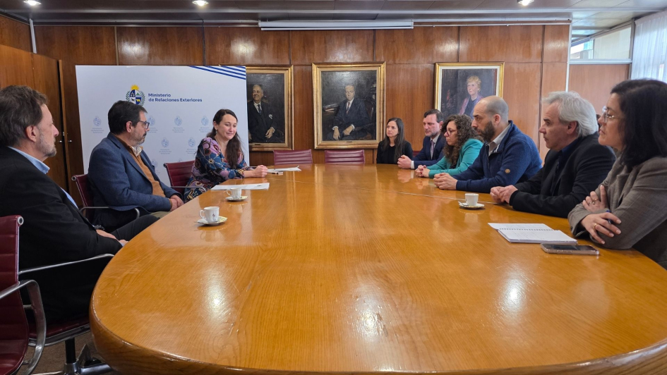 Firma convenio entre Cancillería y CUDIM Firma convenio entre Cancillería y CUDIM